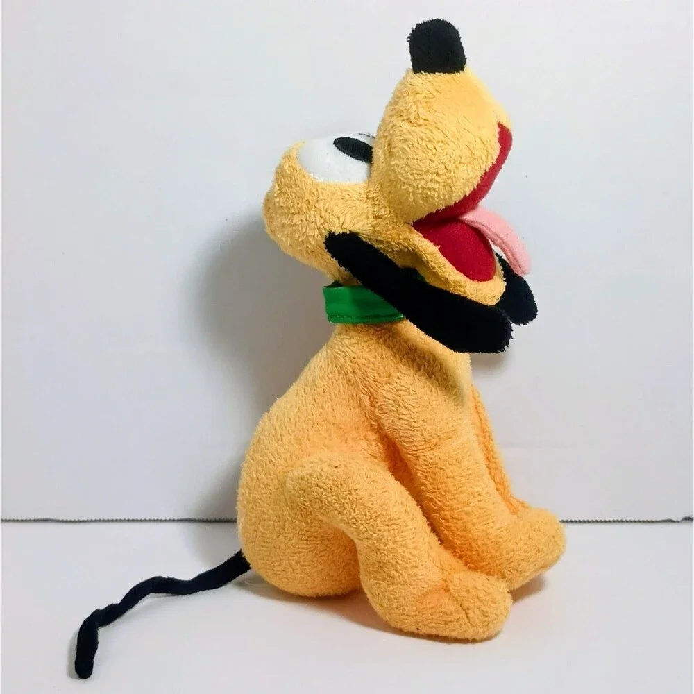 DISNEY Hoop Retail Store Plush Pluto 6” - Collectible Disney Stuffed Plush